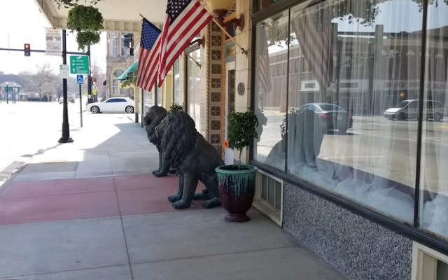 Tioga Suites Hotel - Chanute