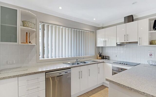 Bay Serene, 15 Mistral Close