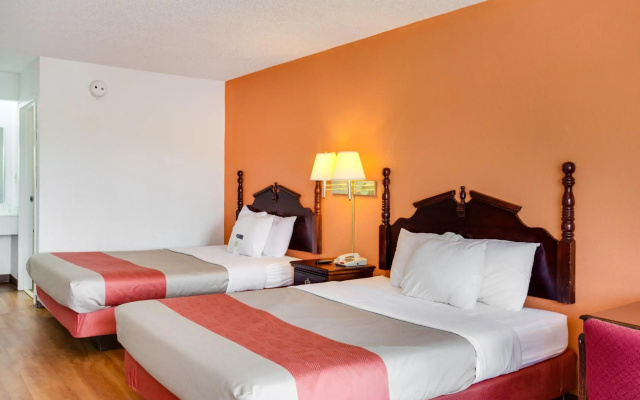 Motel 6 White House, TN