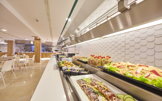 MLL Mediterranean Bay Hotel - Adults Only