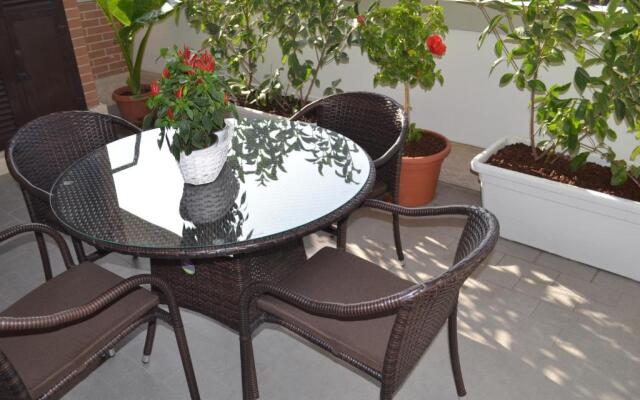 Airport & Fair Suite Apartments