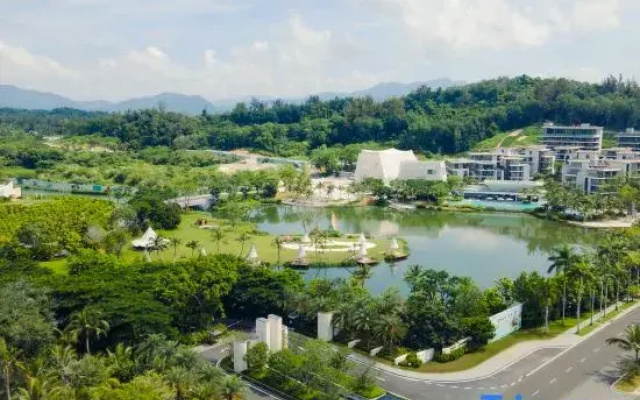 Wanning Xinglong Longing Hotel and Resort(All Suite Rooms)