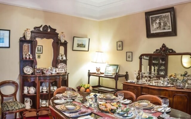 Moate Lodge