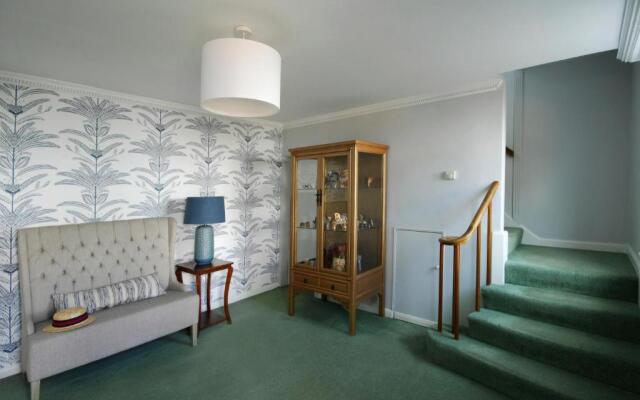 Montpellier House Centrally Located Large Garden - From 300 Per Night