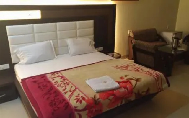 Harman Hotel And Restaurant