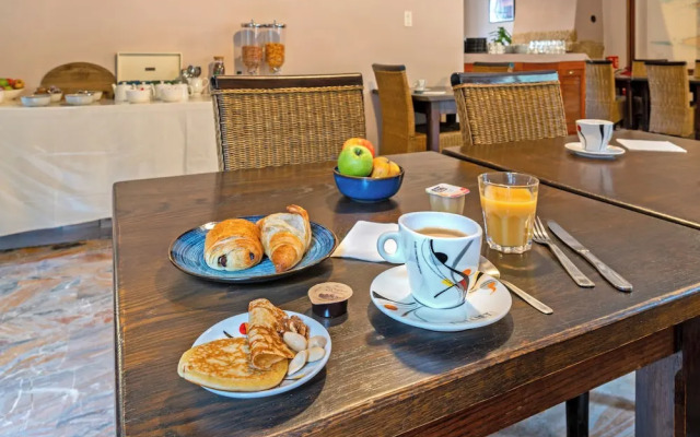 Hotel De la Corniche