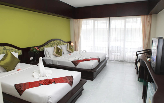 Samui First House Hotel