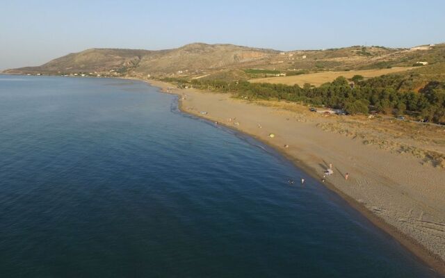 Mikro Livadi Special Lodges