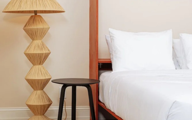 YOWIE (Hotel & Shop)