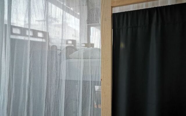Vela Lounge & Hostel PV