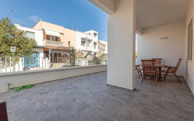 Sole Apartment 1 - Central Marina With Modern Furnishings