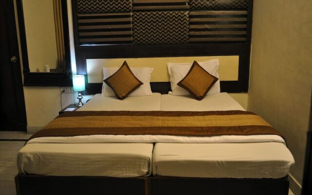 OYO 495 Hotel Chaupal