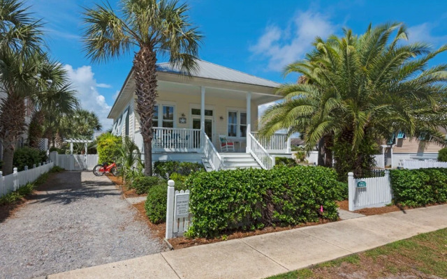 Shore Fun at Destin Pointe