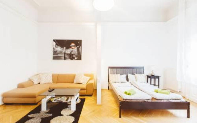 Living Budapest Apartment - Régi Posta Utca