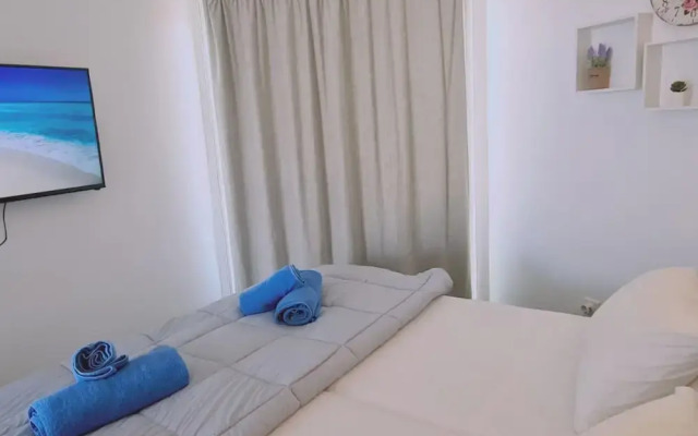 100 AN - Napa Living 16