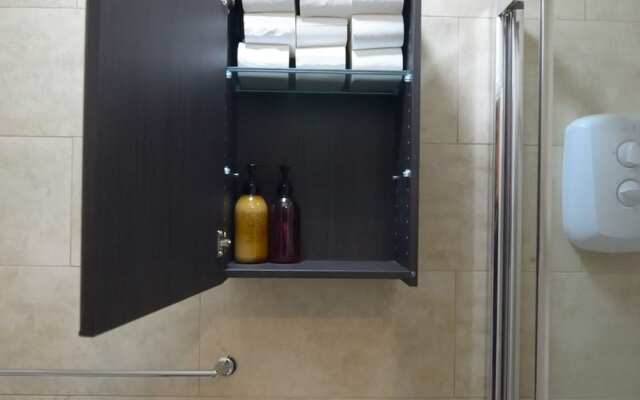 Central Reading Friar Street Serviced Apartment