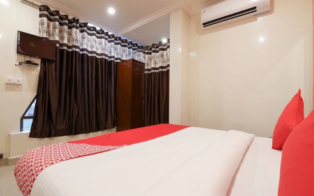 Vishnu Priya Residency By OYO Rooms