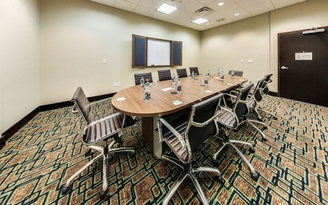 Holiday Inn Hotel & Suites Edmonton Airport & Conference Ctr by IHG