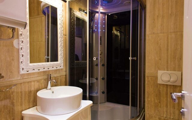 Lazar Lux Apartments****