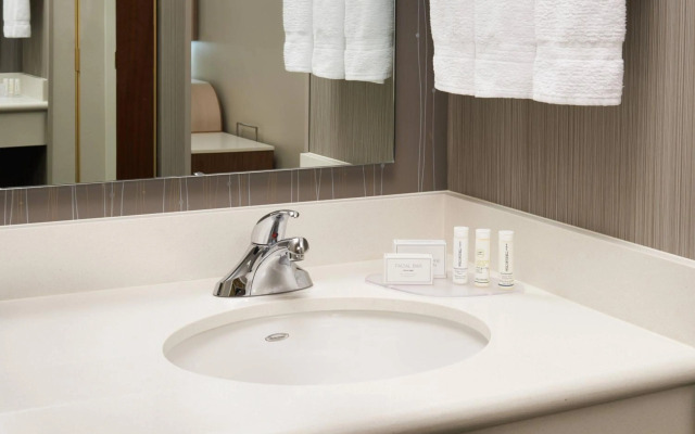 Courtyard by Marriott Cincinnati-Covington