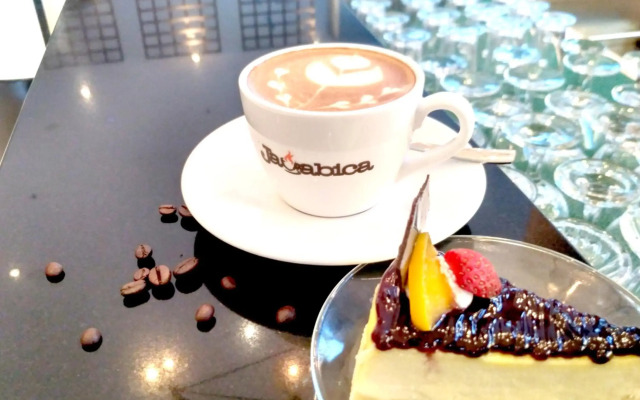 Hotel AYOLA Lippo Cikarang