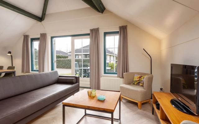 Bungalow in Veluwe Near Harderwijk