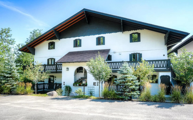 Stunning Condo - View on Lake Tremblant & Mountain