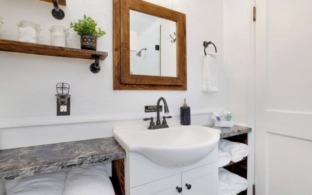 LA Suegra's Cabaña #2314