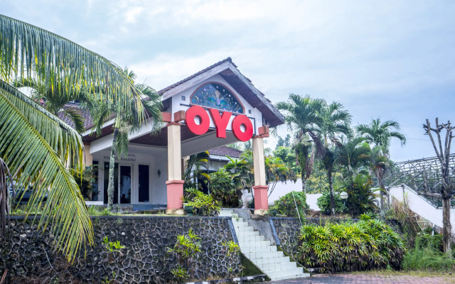 OYO 1989 Hotel Pelangi Harapan