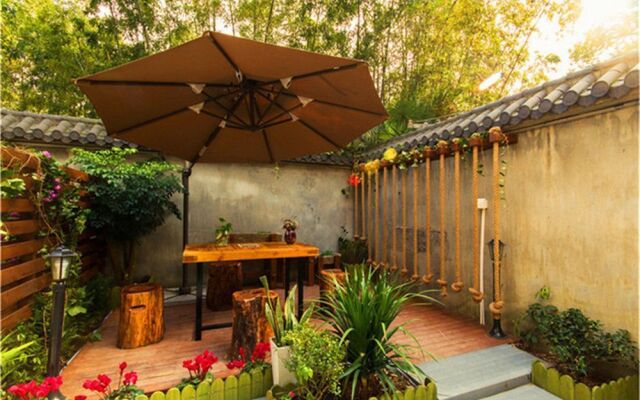 Hangzhou Poke Theme Guest House