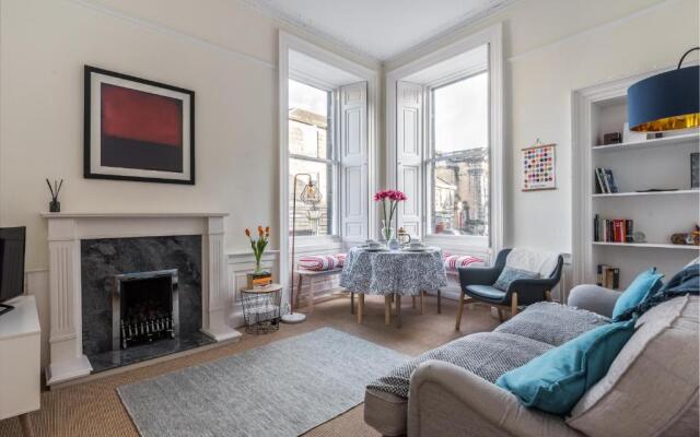 Charming, Central & Spacious Georgian 3 bed APT