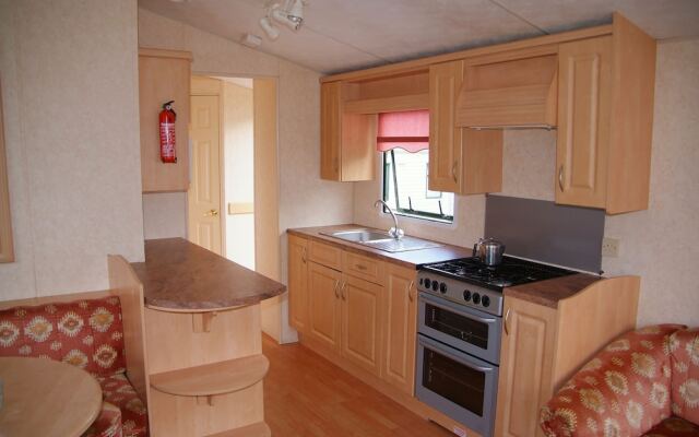 Howells Leisure Fishguard Holiday Park - Caravan Park