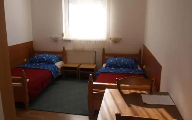 Hotel Degenija