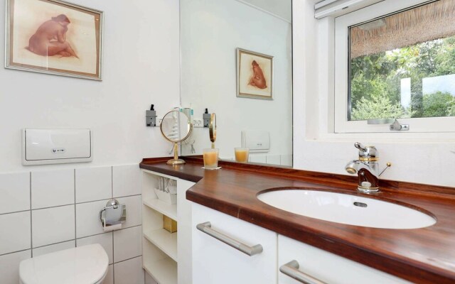 Rustic Holiday Home in Hovedstaden With Whirlpool
