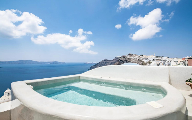Pantelia Suites