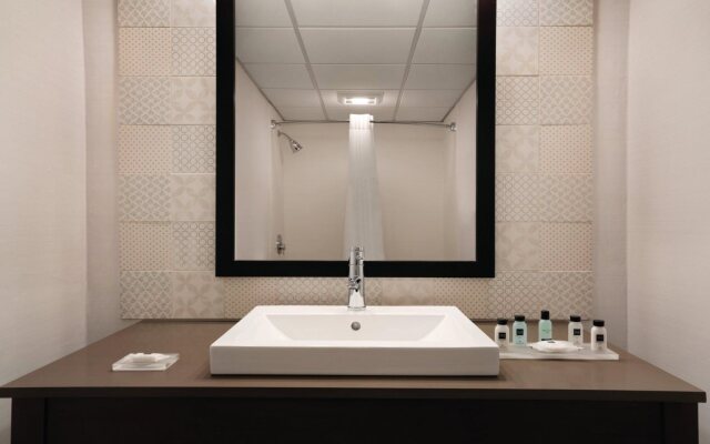 Comfort Inn & Suites Liverpool - Syracuse North