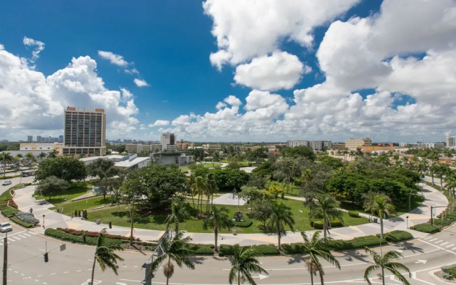 Luxury 2BR Condos at Hollywood Beach