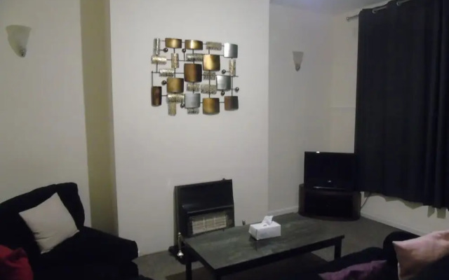 Lovely 2-bed House in Bolton Greater Manchester