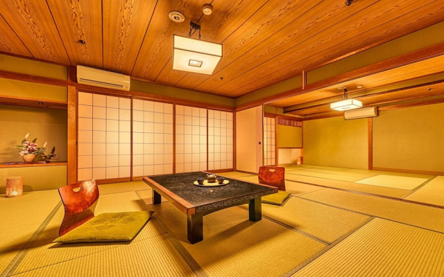 Ooedo Onsen Monogatari Wanwan Resort Awazu