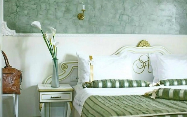Queen's Astoria Design Hotel