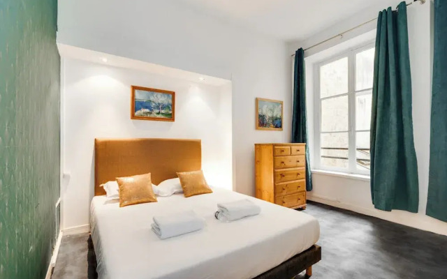 Chic Apartment - 2br/5p - Boulevard Saint-germain