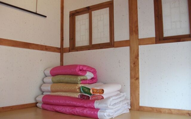 Hyosunjae Hanok Guesthouse