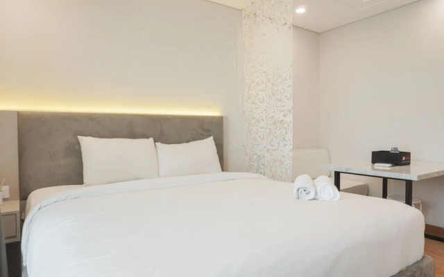 Elegant And Nice Studio At Capitol Suites Apartment