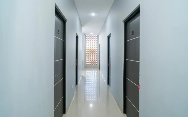 RedDoorz near Sindu Kusuma Edupark 3