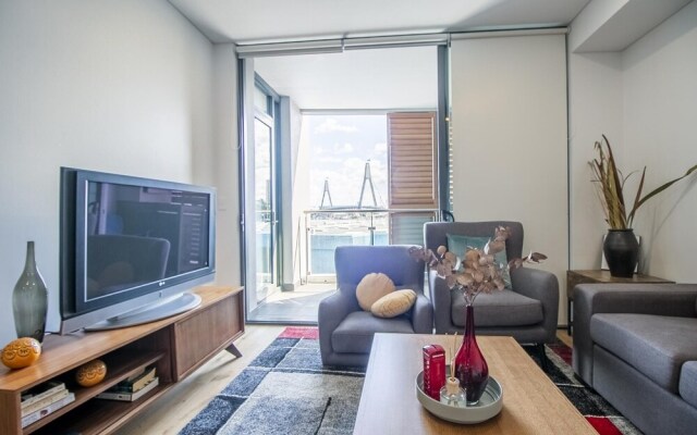 C16 Darling Harbour 2 Bdr Apt