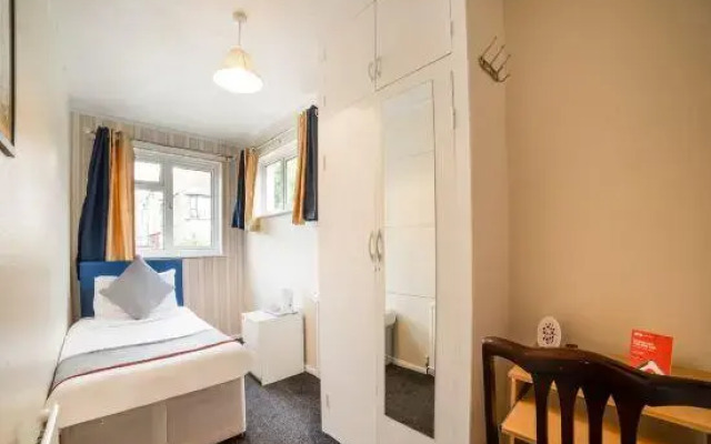 OYO Devine Beach Hotel, Westcliff Southend-On-Sea