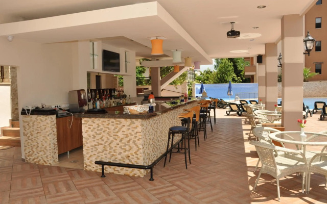 Almera Park Apart Hotel