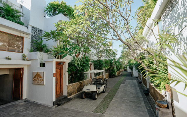 Villa Kayu Raja