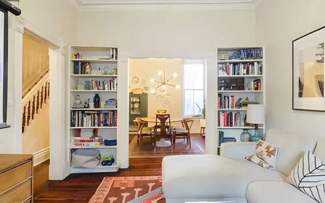 Charming Family House 3 Bdr with Balcony