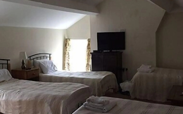 Ambrose Hotel